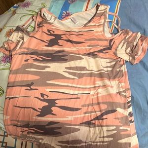 Off-Shoulder blouse T-Shirt